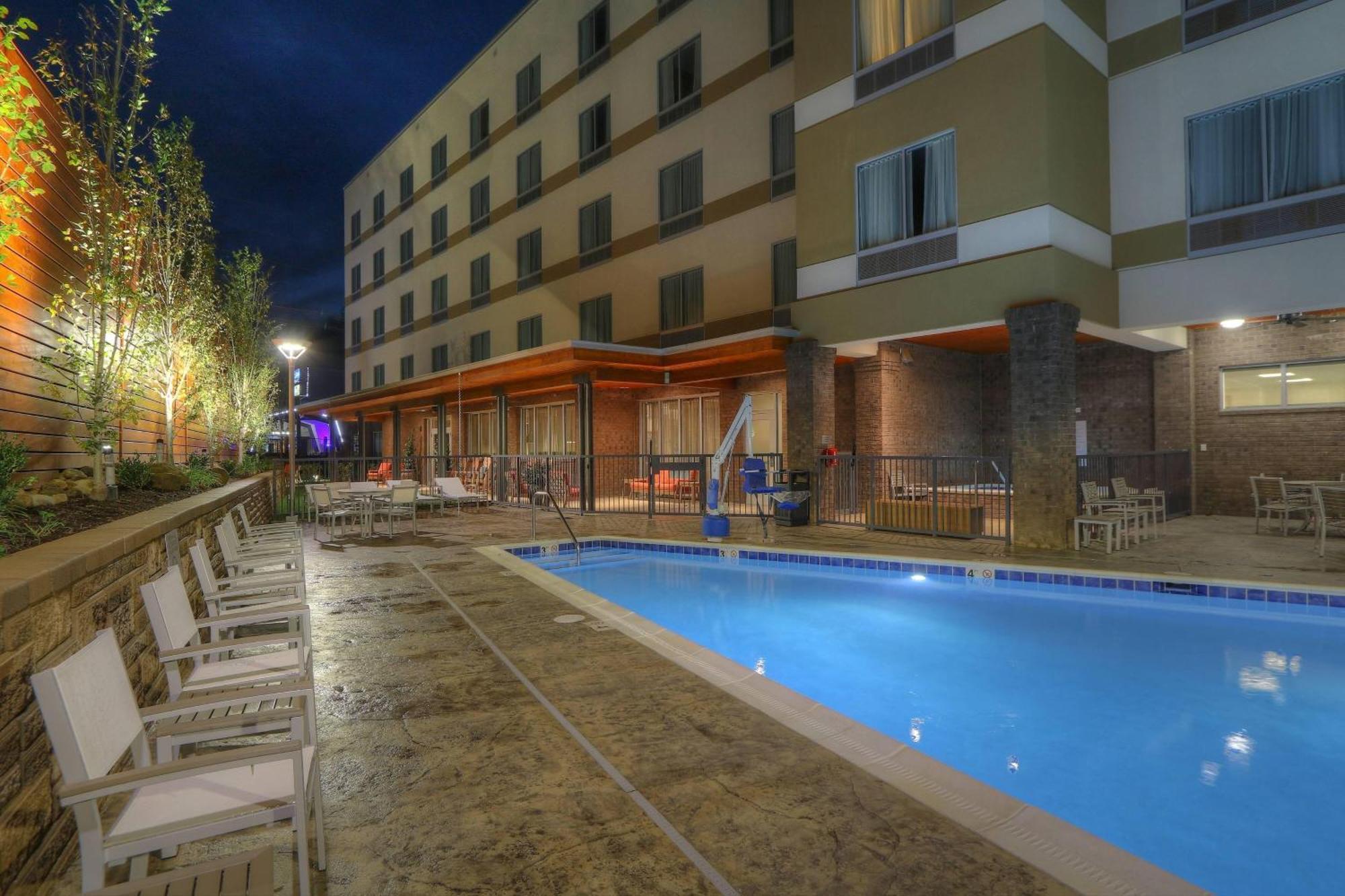Fairfield Inn & Suites By Marriott Gatlinburg Downtown Eksteriør billede